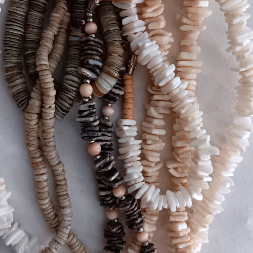 Shell necklaces - Picture 14 of 16